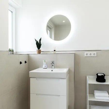 Raw-flat Meier - Modern - Stylisch - Balkon - Netflix 아파트 *