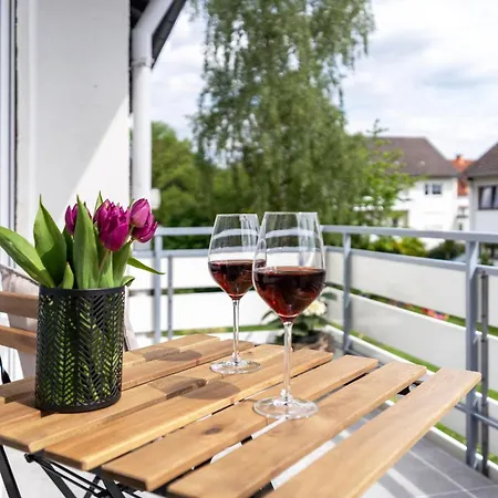 Raw-flat Meier - Modern - Stylisch - Balkon - Netflix Apartment Bielefeld