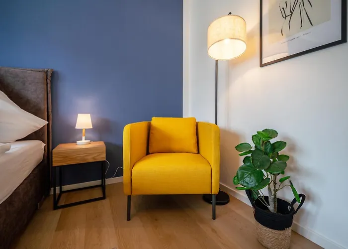 Raw-flat Meier - Modern - Stylisch - Balkon - Netflix *