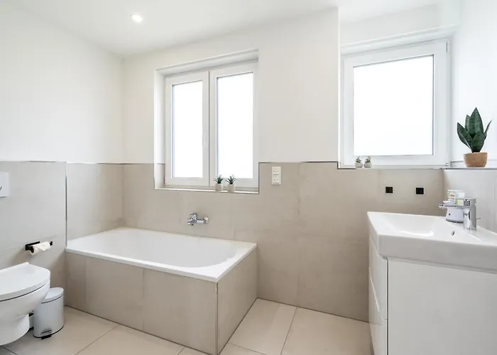 Raw-flat Meier - Modern - Stylisch - Balkon - Netflix Bielefeld