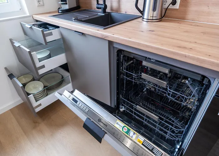 Raw-flat Meier - Modern - Stylisch - Balkon - Netflix Daire *