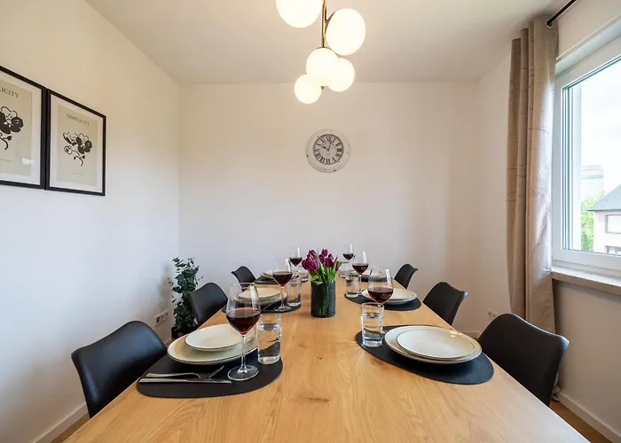 Raw-flat Meier - Modern - Stylisch - Balkon - Netflix Daire Bielefeld